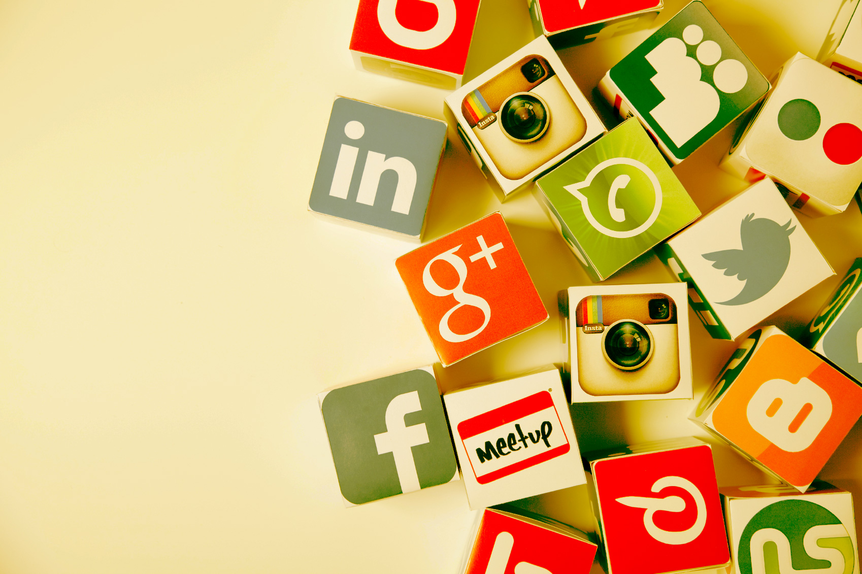 28 Social Media Marketing Forecast For 2015